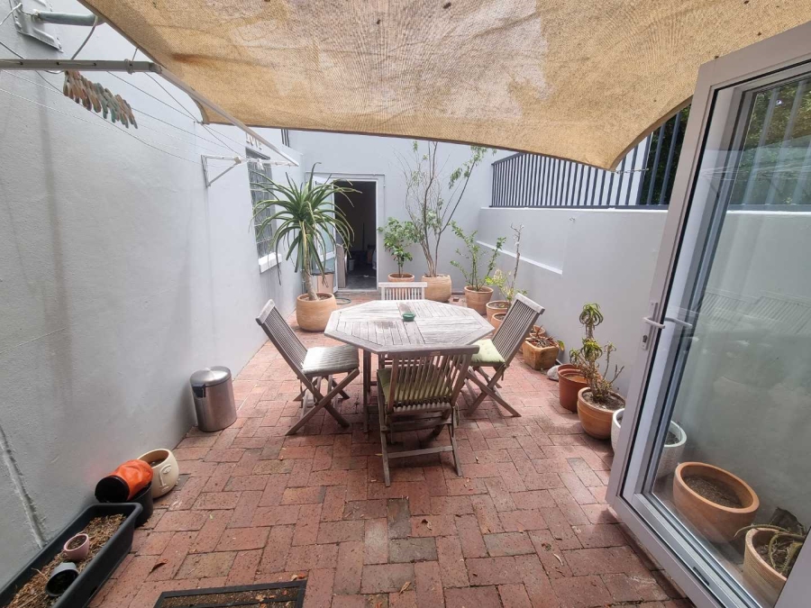 To Let 2 Bedroom Property for Rent in Claremont Upper Western Cape